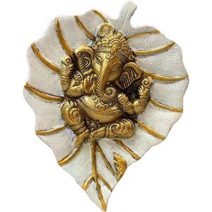 Lord Ganesh White Ganpati On Paan Patta Leaf Decorative Religious Ganesha🐤
